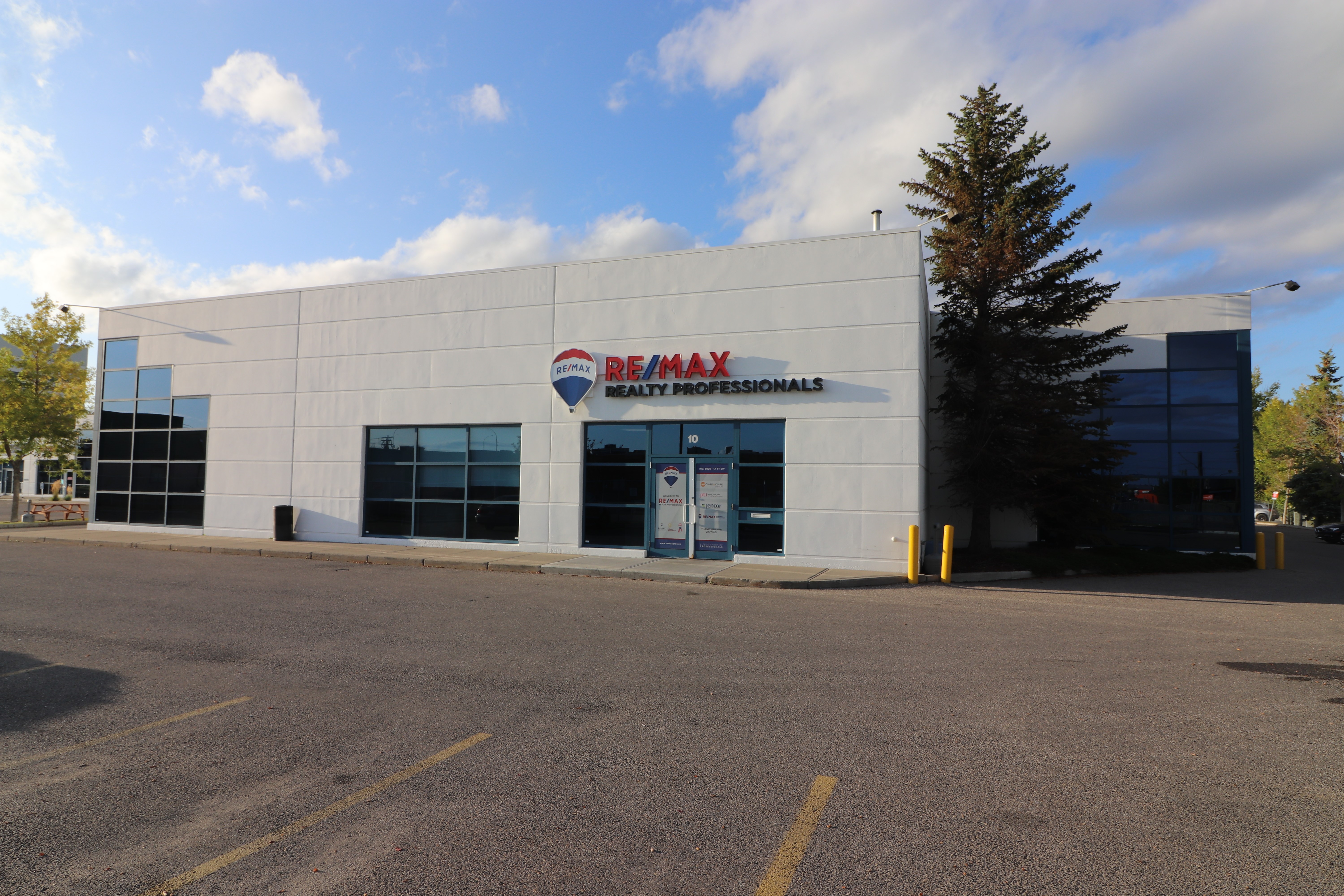 RE/MAX Realty Professionals